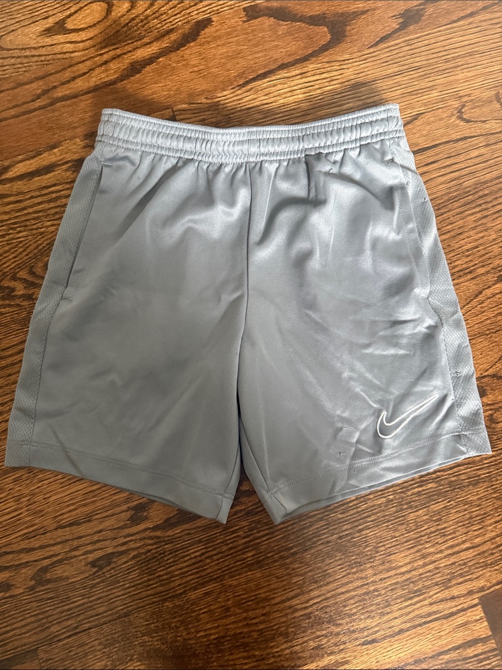 Nike boys Light Gray Dri-FIT Athletic Shorts youth small